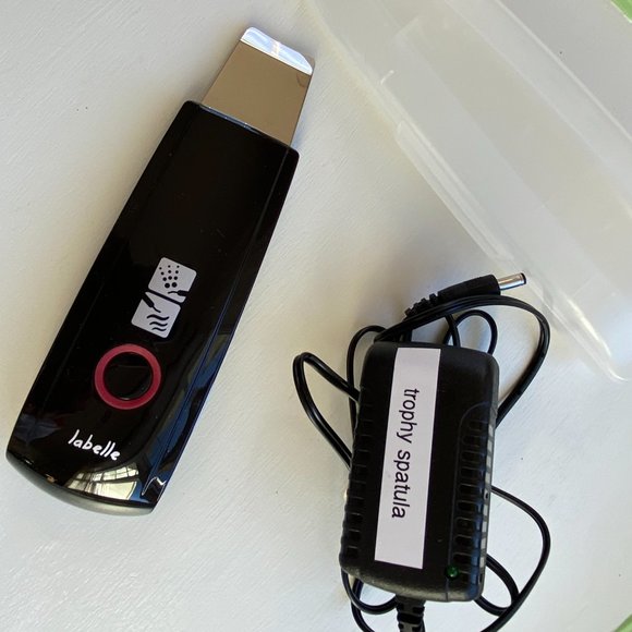 Trophy Skin Labelle Ultrasonic Skin Spatula - Picture 1 of 9